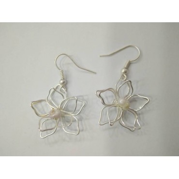 Earrings with metal ...