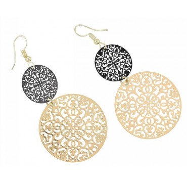 Earrings with metal ...