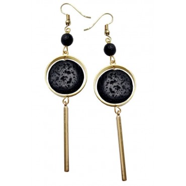 Earrings with metal ...