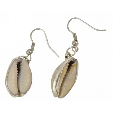 Earrings with natura...