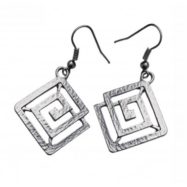 Earrings with metal ...