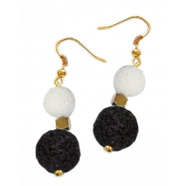 Earrings with metal ...