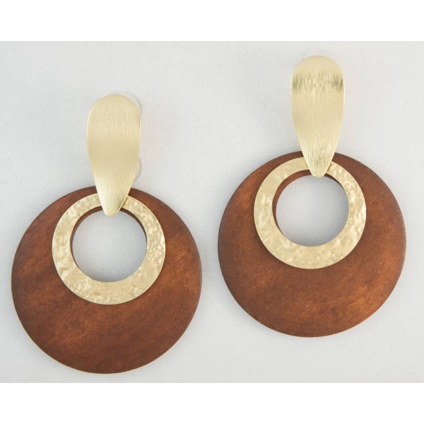 Earrings with metal and wooden elements