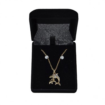 Set of Necklace and ...